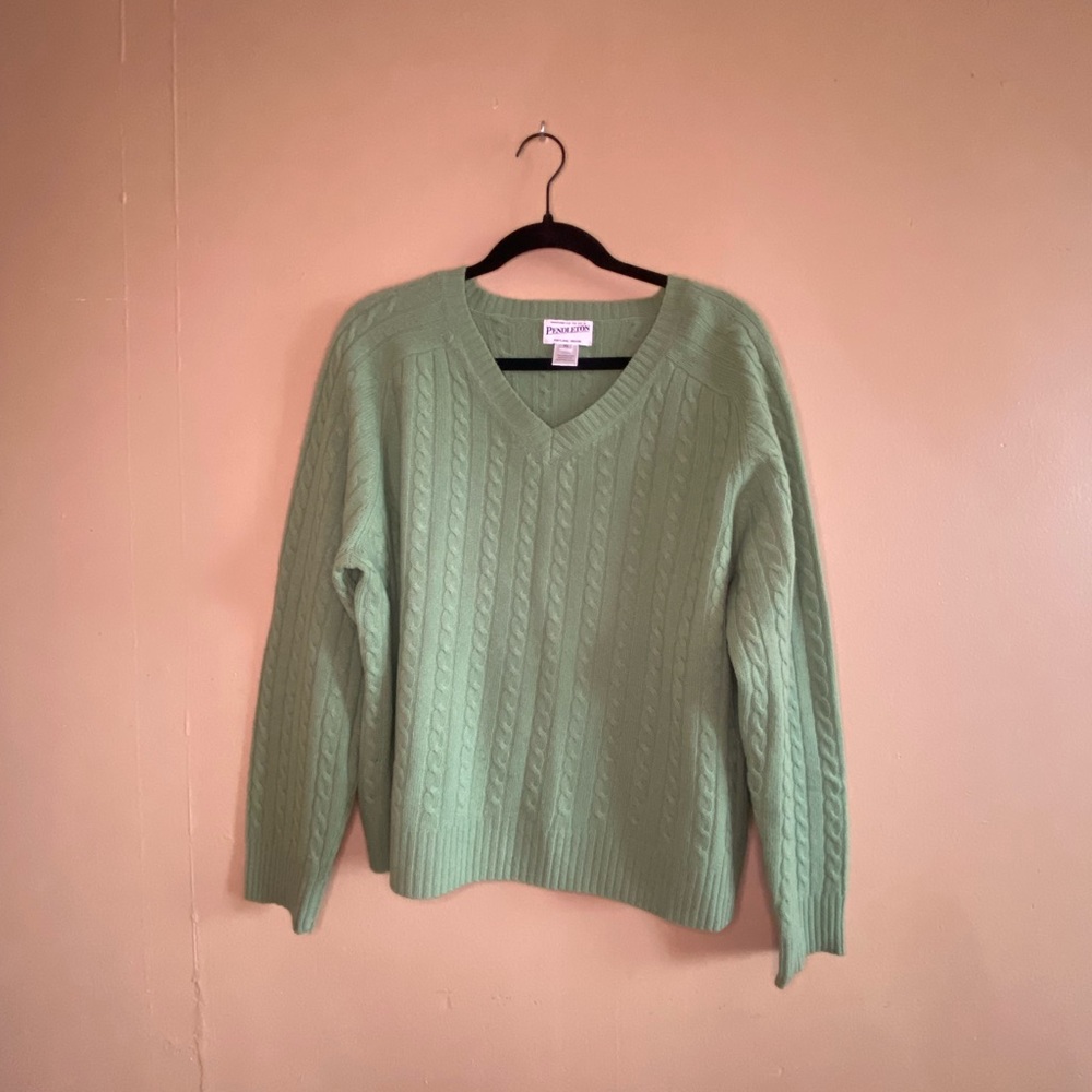 **SOLD** PENDELTON Lambs Wool Cable Knit Sweater